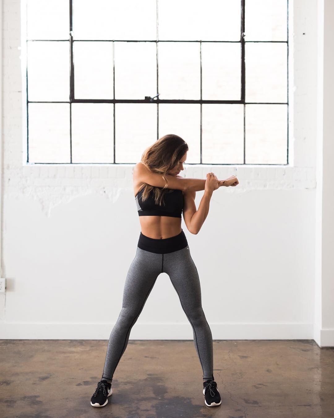 yogapants-sporten-sportoutfit-yoga-trainen-vrouwen-MAN-MAN