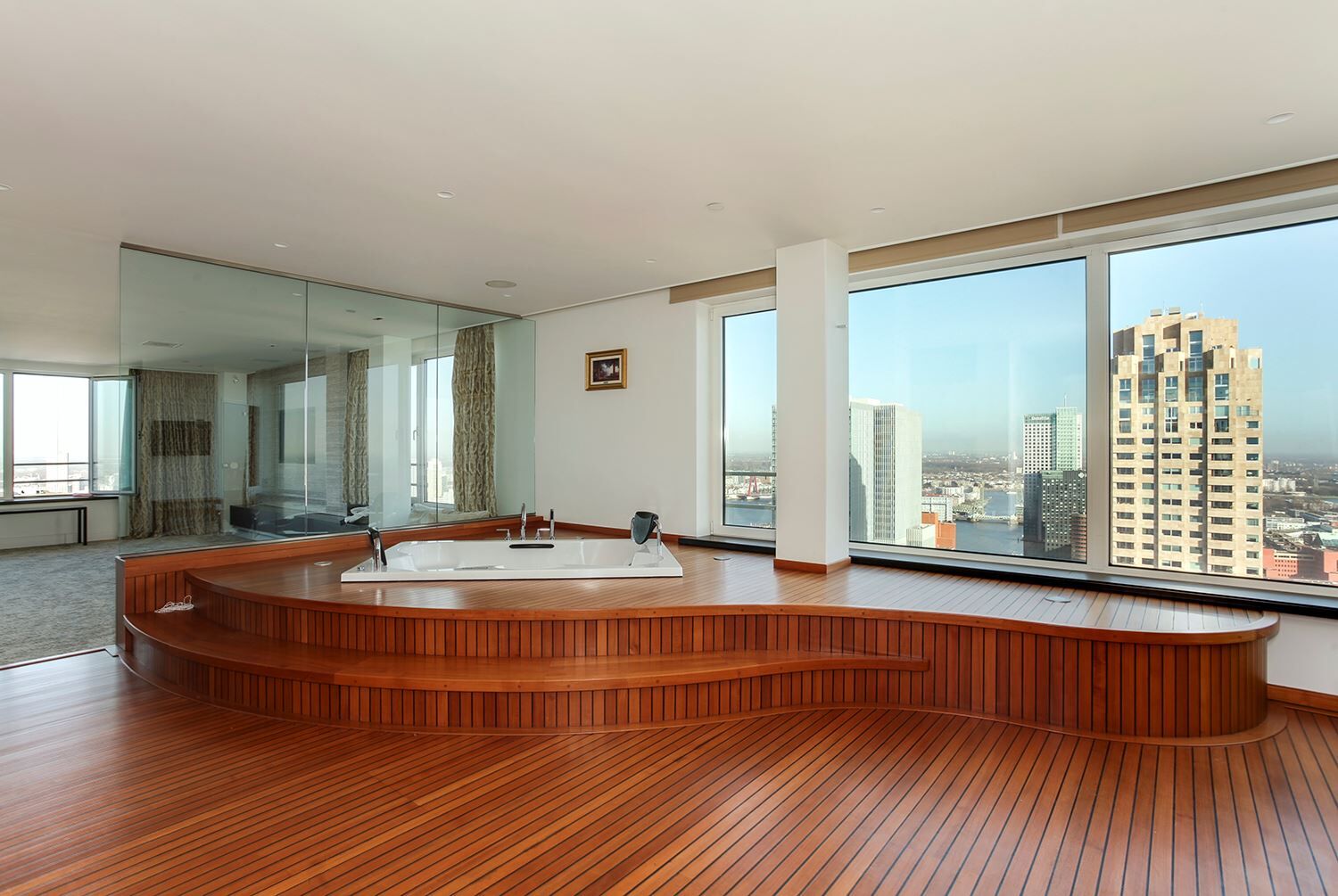 Penthouse rotterdam man man bovenste etage duurste huis