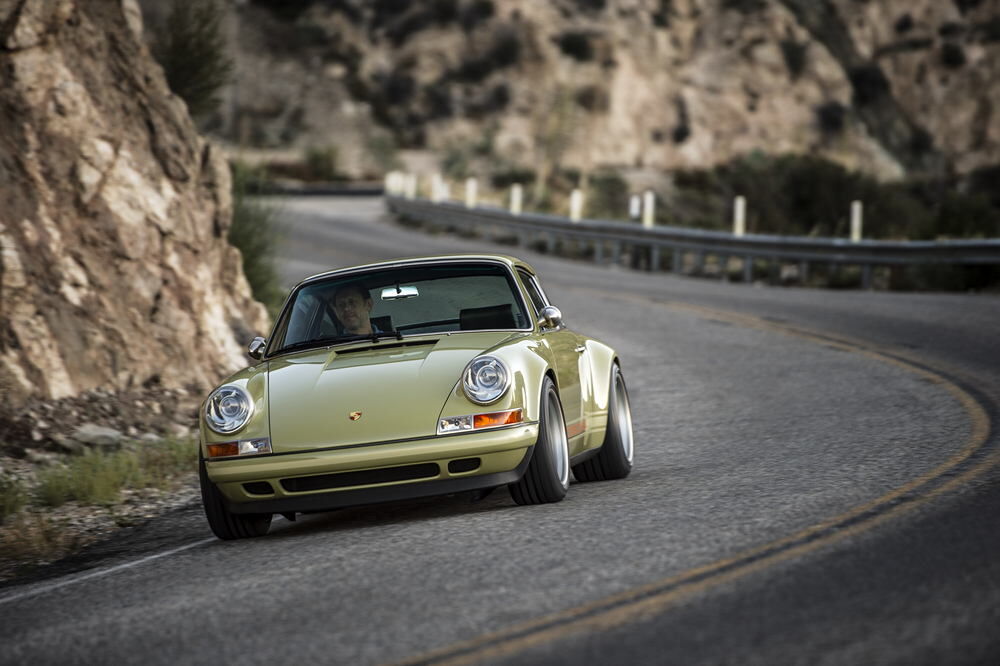 groene-Porsche Singer-911-custom-auto-MAN MAN