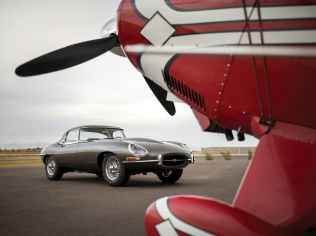 Jaguar-E-type-mooie-klassieker-auto-MAN MAN