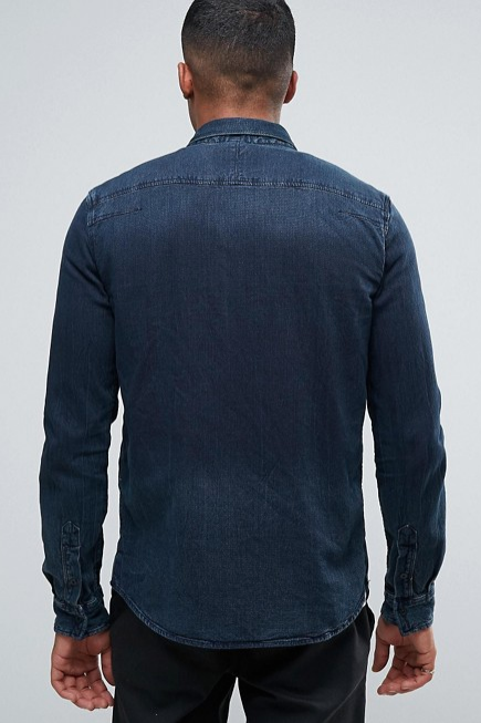 denim-shirt-heren-blauwe-overhemd-outfits-MAN MAN