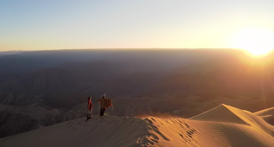 skien-peru-zand-warm-weer-zand-duinen-MAN MAN