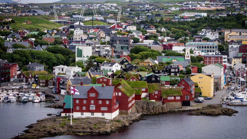 faeroer-eilanden-torshavn-manman