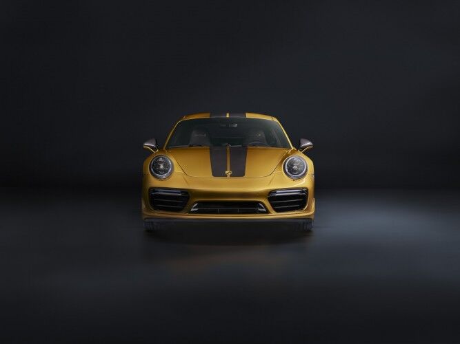 porsche-911-turbo-s-exclusive-series-man man 2