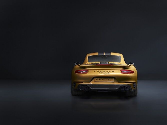 porsche-911-turbo-s-exclusive-series-man man 3