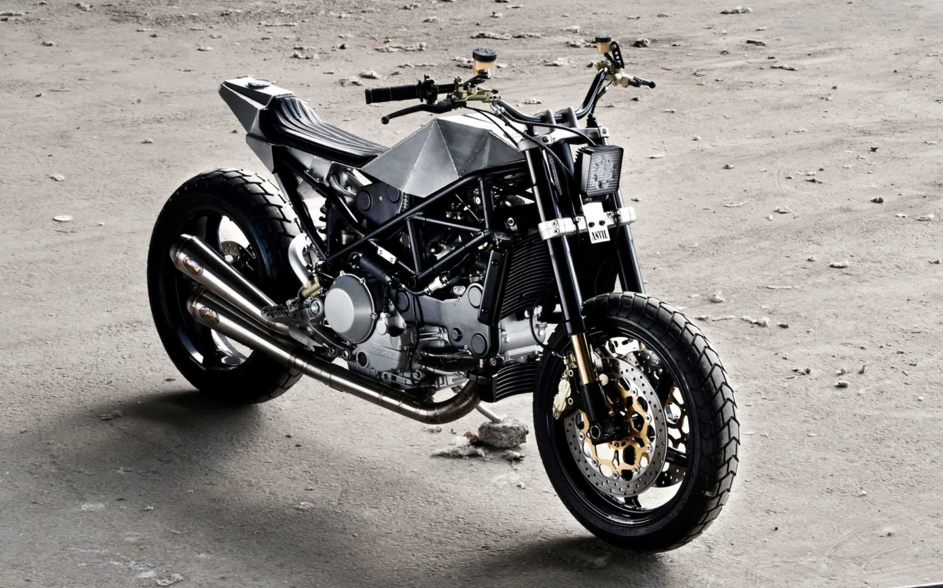 Ducati S4R Tracker Anvil Motociclette The Warthog MAN-MAN 19