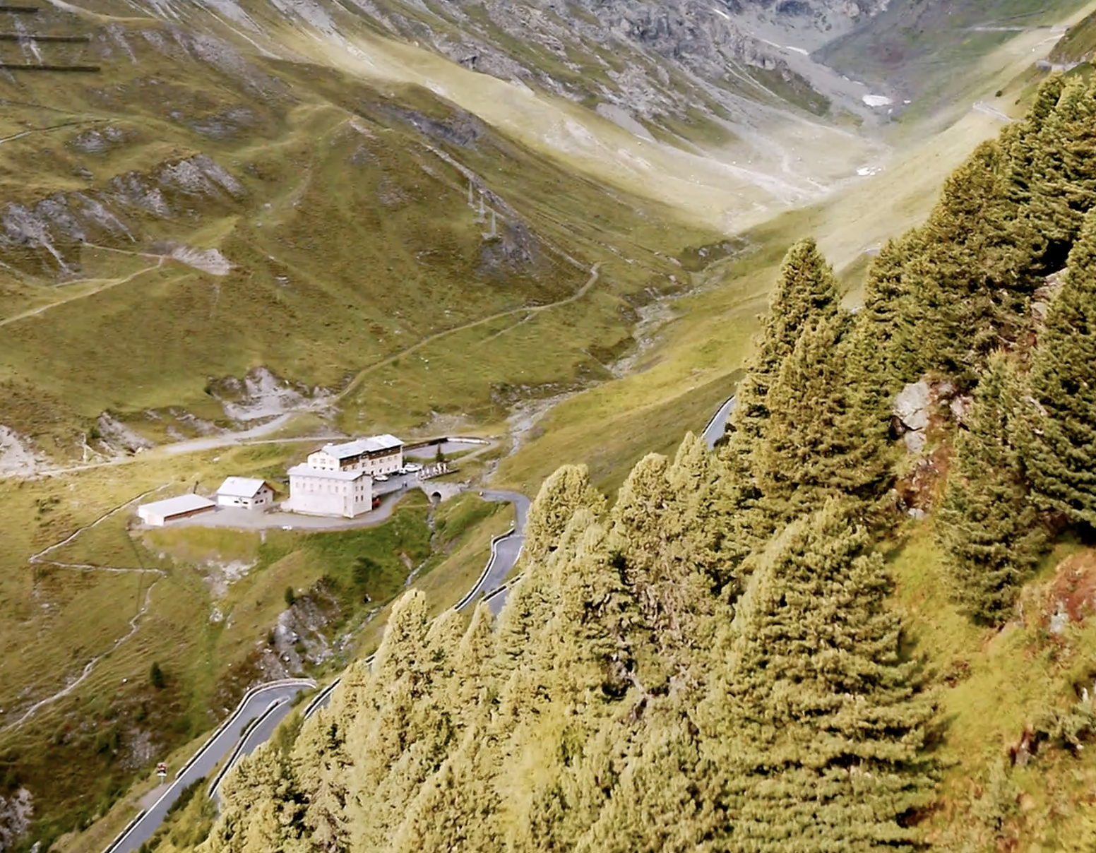 Stefan Bogner, porsche en de stelvio pas MAN-MAN 2