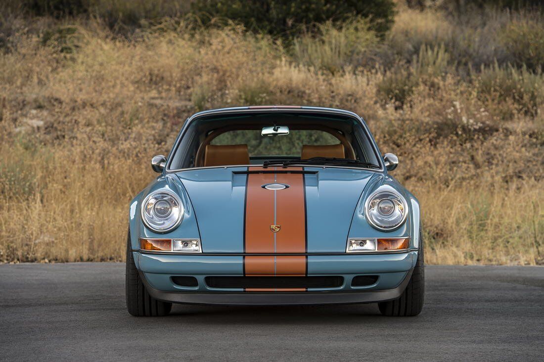 Singer vehicle design Porsche 911 Phoenix MAN-MAN 7