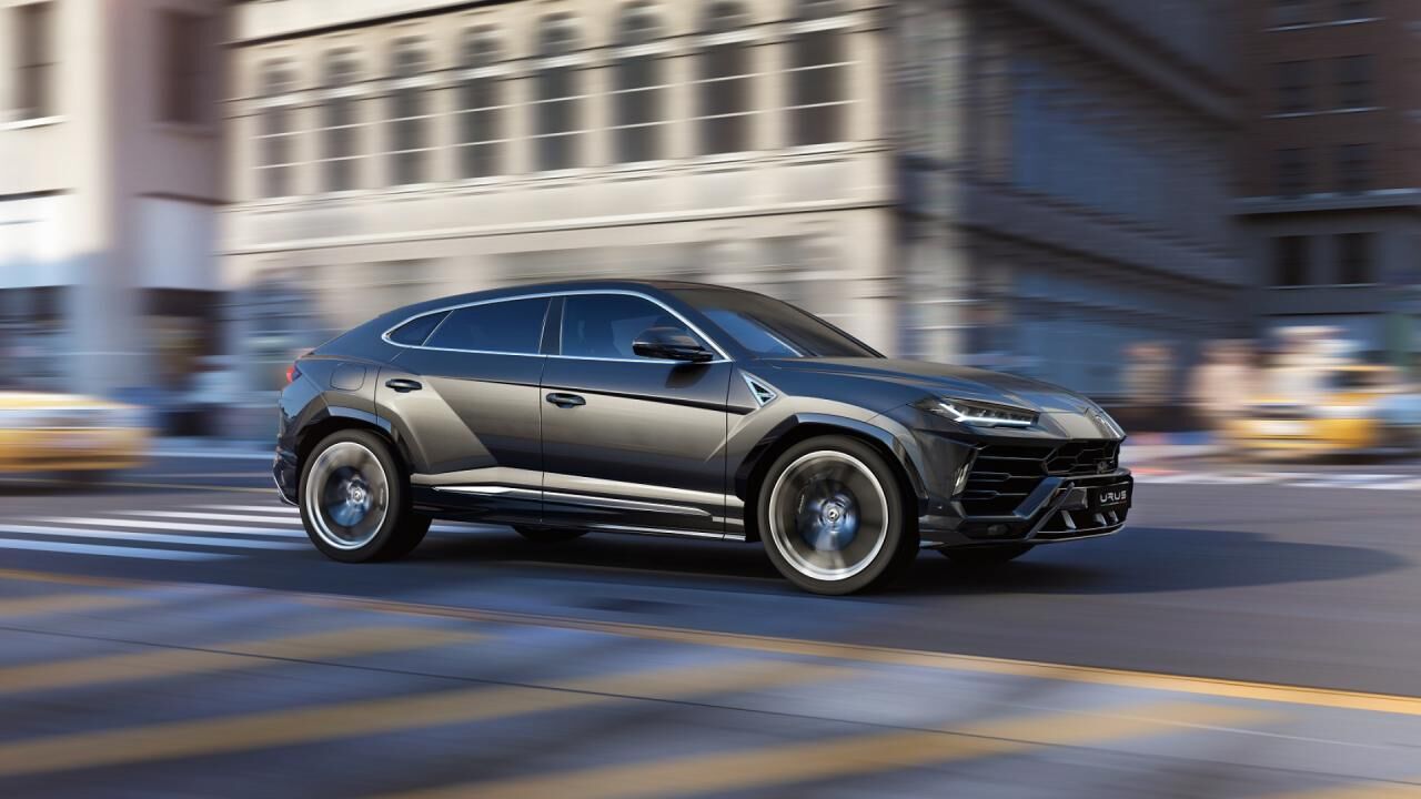 lamborghini urus MAN MAN 09