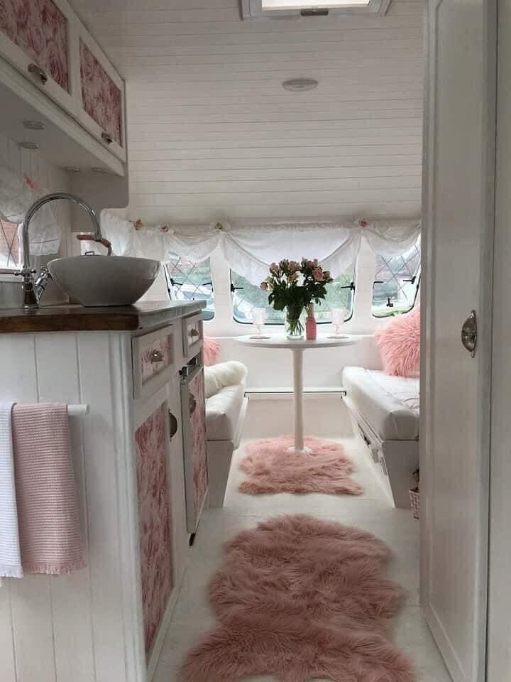 Met deze unieke caravan overtuig jij jouw vriendin voor een wereldreis