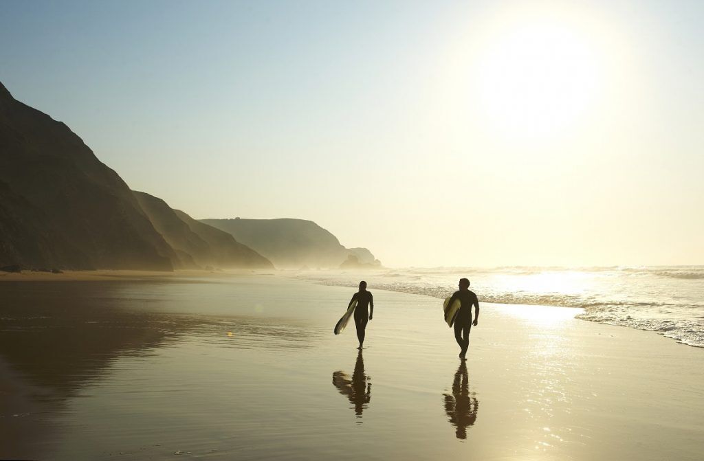 surfen met gezin in portugal