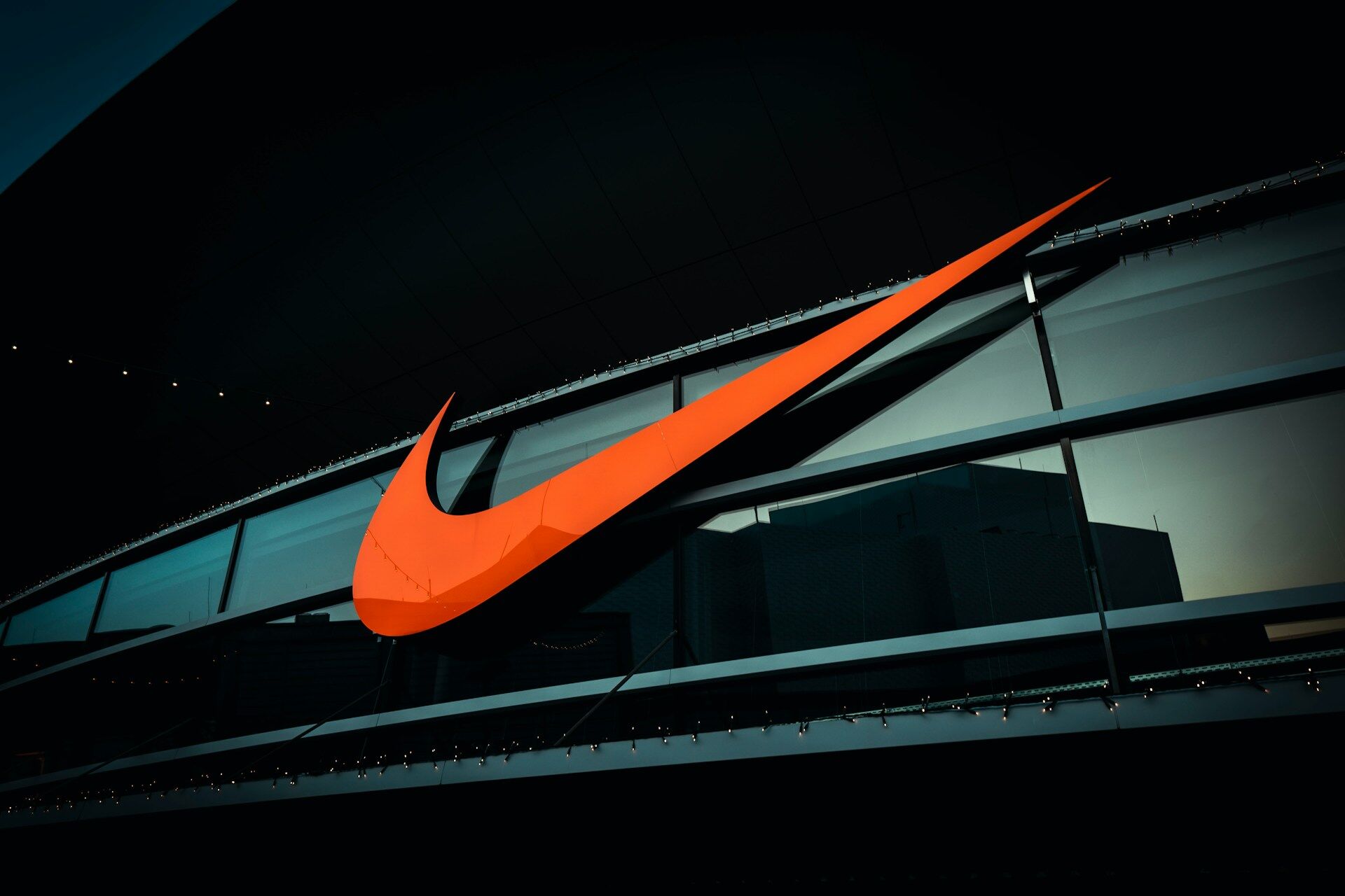 swoosh logo nike betekenis 