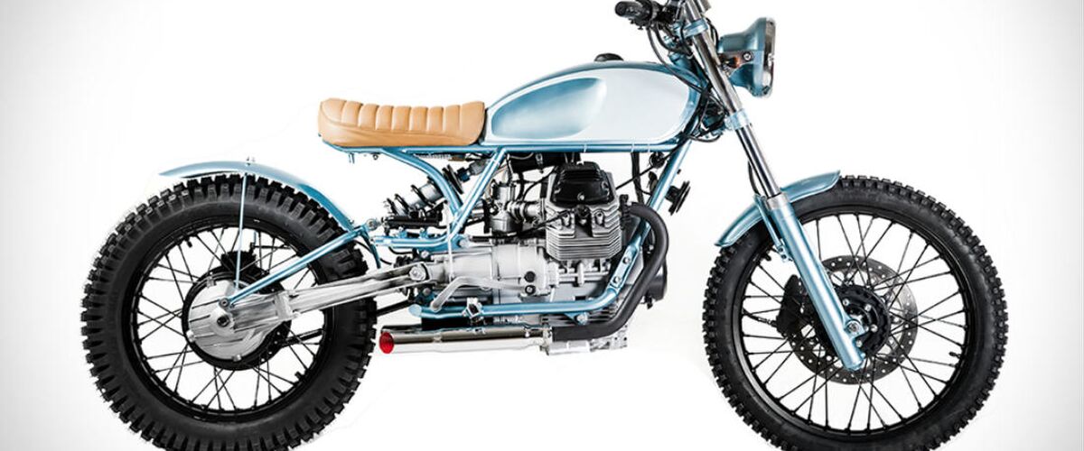 Deze babyblauwe Moto Guzzi is een droombike