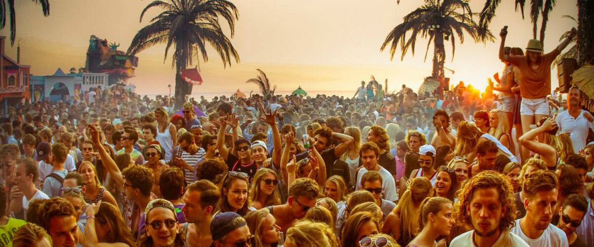 Weekendtip: Cartel & Plak at the beach