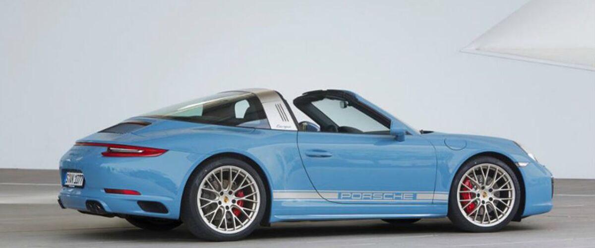 Porsche 911 Targa 4S Etna Blue