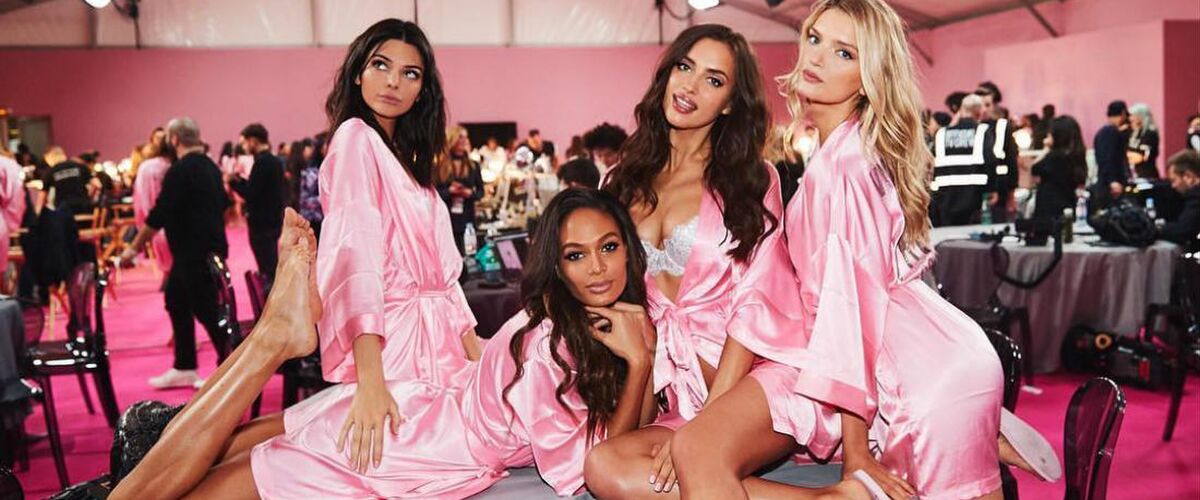 Puur genieten: dit gebeurt er backstage bij de Victoria Secret Show