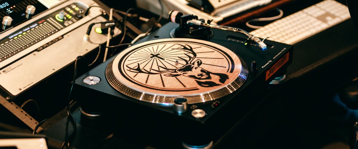 Jägermeister brengt een ode aan muziek en vinyl