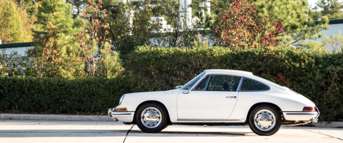 Deze maagdelijk witte Porsche 911 uit 1966 gaat onder de hamer