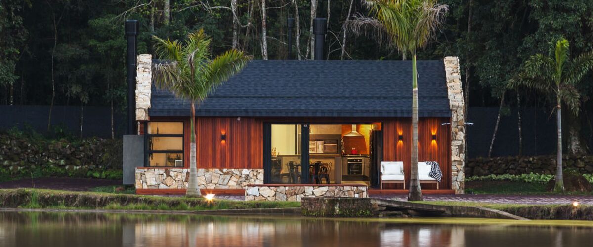 Zo stijlvol zag jij een Lake House nog nooit