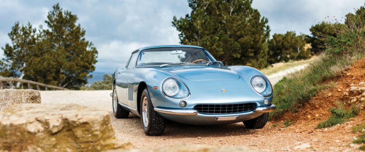 Deze azuurblauwe Ferrari 275 GTB gaat binnenkort onder de hamer