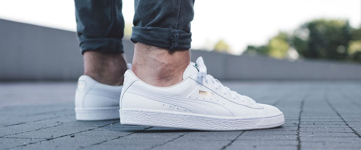 Dit zijn de stijlvolste witte sneakers onder de 100 euro