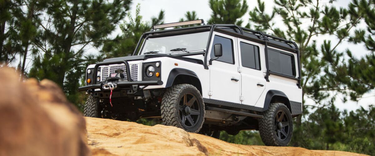 De 150e E.C.D. custom Land Rover Defender is de krachtigste tot nu toe