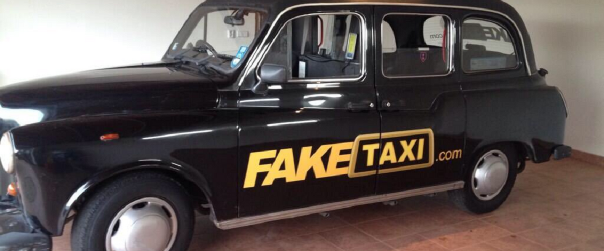 De originele ‘Fake Taxi’ voor een prikkie te koop aangeboden op eBay