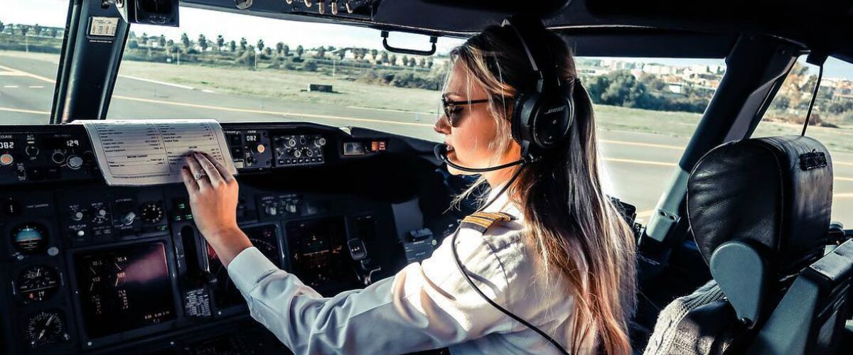 De lucht in met Nederlands meest sexy pilote: Michelle Gooris