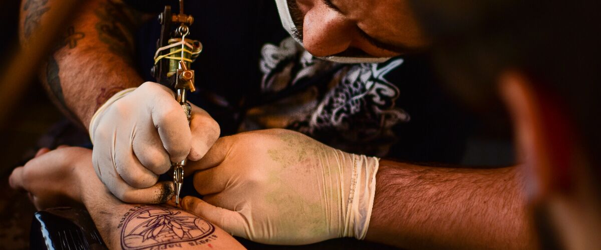 Wat kost een tattoo? Deze factoren bepalen de prijs van een tattoo