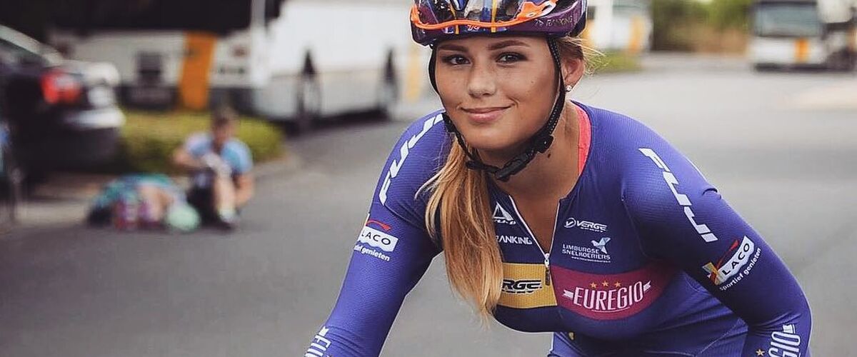 Puck Moonen is de mooiste vrouw op de fiets