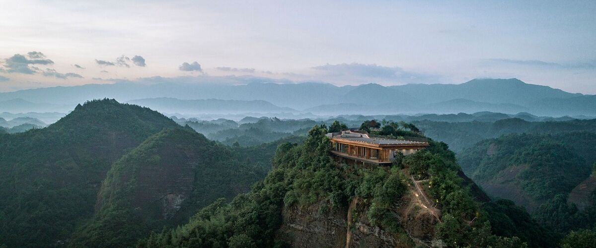 Slaap letterlijk in de wolken in dit bijzondere hotel