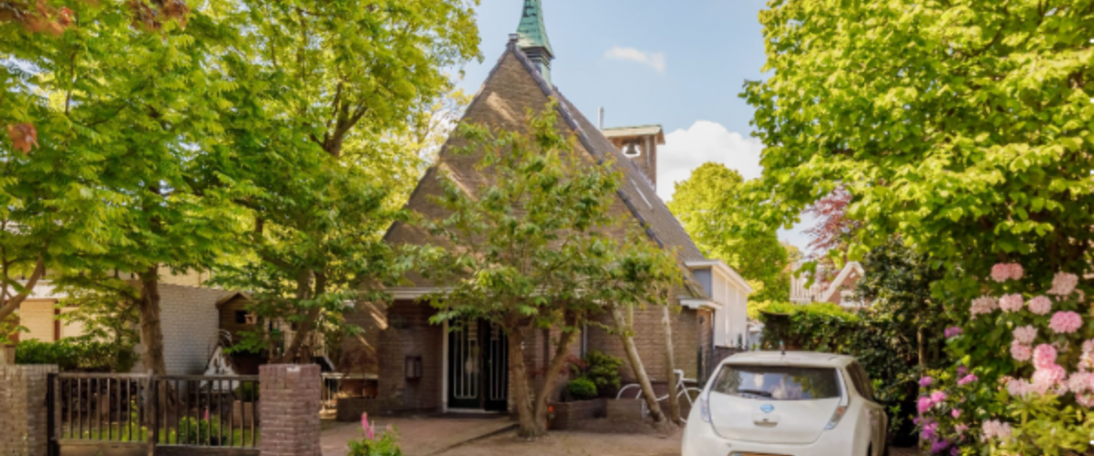 Te koop op Funda: deze omgebouwde kerk is een parel vanbinnen