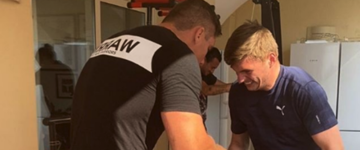 Rico Verhoeven sloopt Max Verstappen met killer work-out