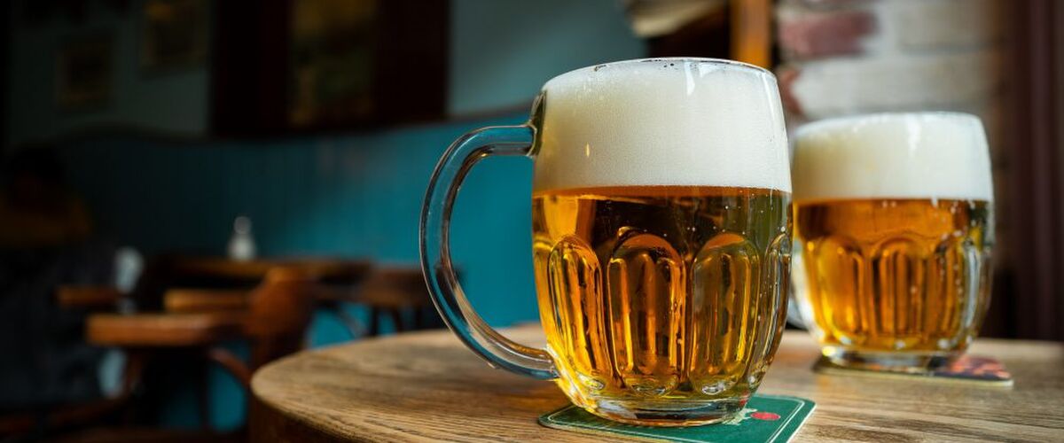 Hoeveel calorieën zitten er in een glas bier?