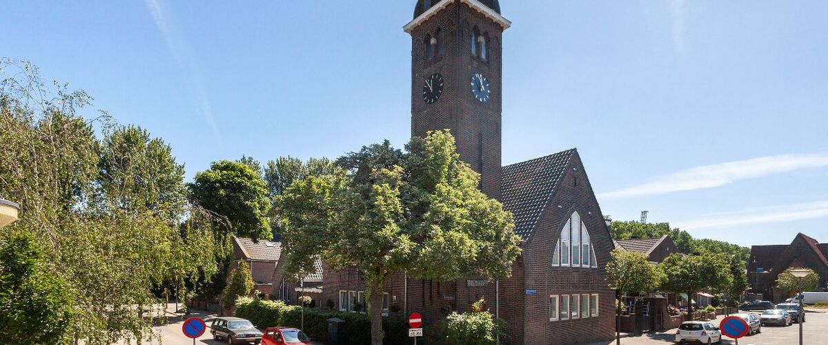 Te koop op Funda: Rotterdamse kerk omgetoverd tot stijlvolle mancave