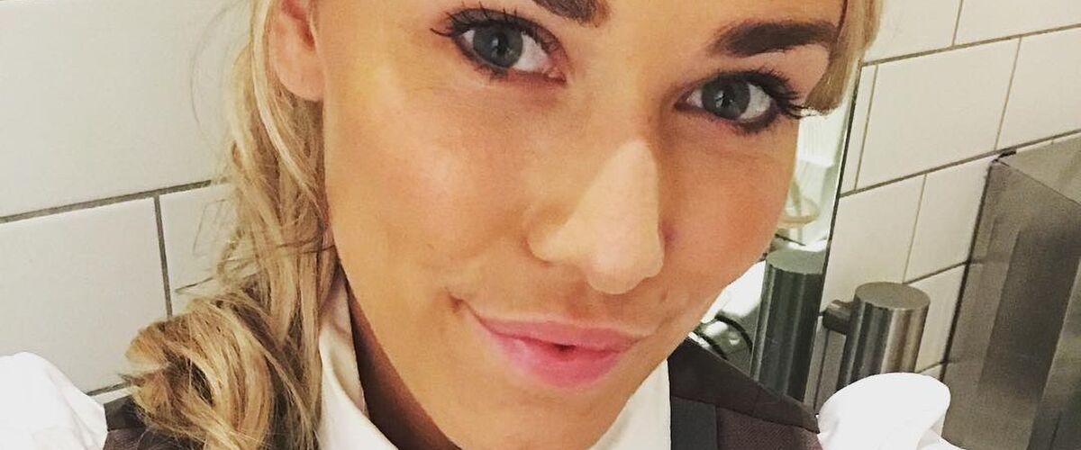 First Dates serveerster Laura deelt onthullende foto’s op Instagram