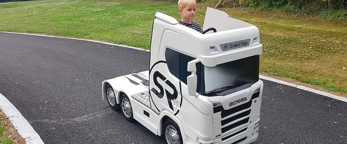 Deze mini-vrachtwagen is hét speeltje voor de jongste truckers