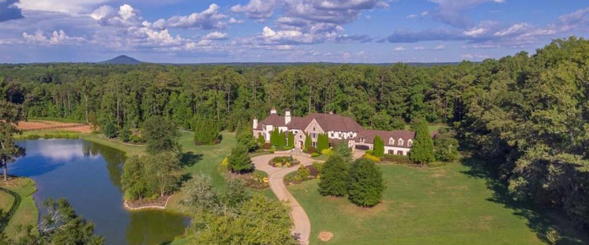 Acteur Dwayne ‘The Rock’ Johnson zet zijn mega landhuis te koop voor €5.8 miljoen