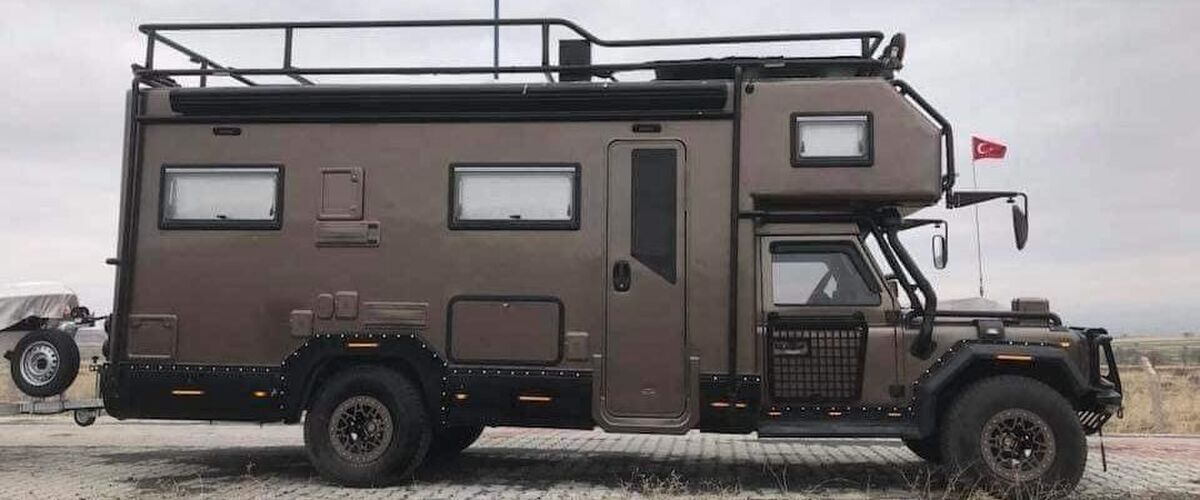 Deze luxe camper is bruut van buiten, maar voorzien van alle luxe