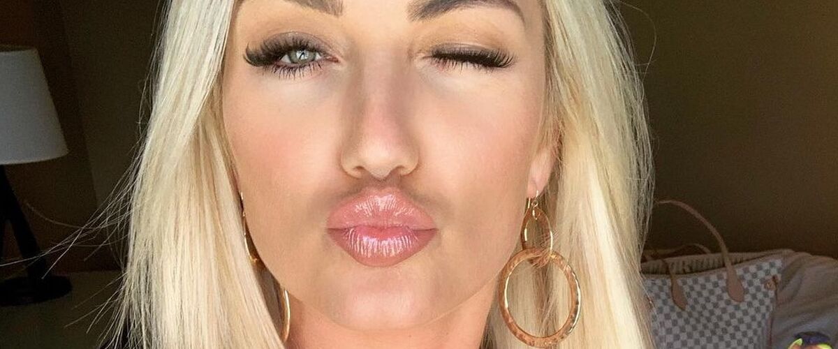 Brooke Hogan (dochter Hulk Hogan) laat Instagram ontploffen met hete foto’s