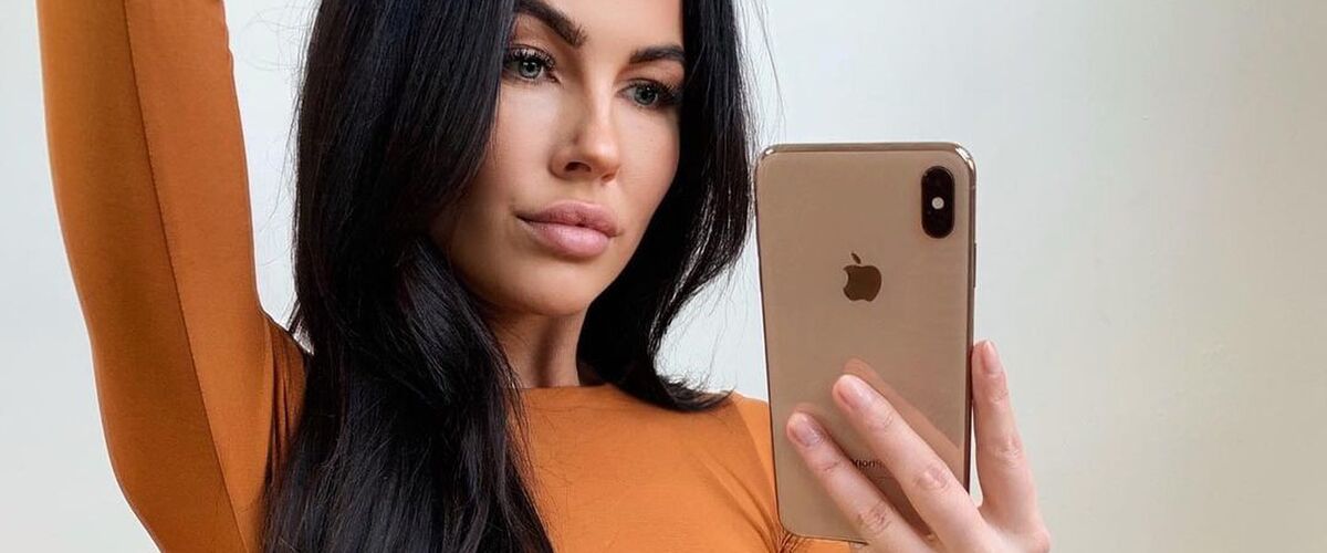 Love Island Rowena poseert in uitdagende kleding op Instagram