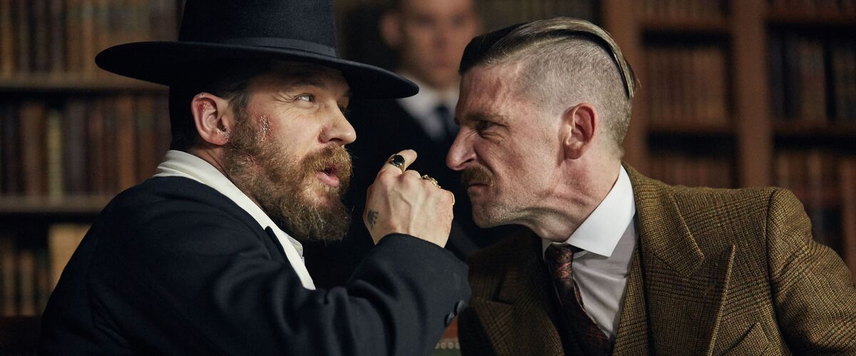 Verrassend: nieuwe acteur gespot op de set van Peaky Blinders seizoen 6