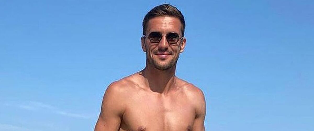 Dušan Tadić toont zijn keiharde sixpack op Instagram