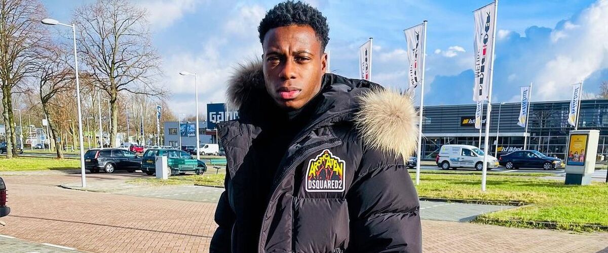 Quincy Promes rijdt in een van de tofste auto’s van het Nederlands elftal