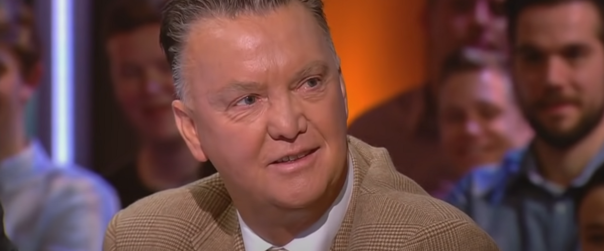 Deze gouden bak is de meest opvallende auto waarin Louis van Gaal heeft gereden