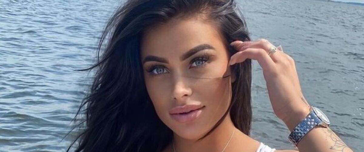 Ayla (Ex on the Beach) volledig onherkenbaar op nieuwe Instagram foto’s