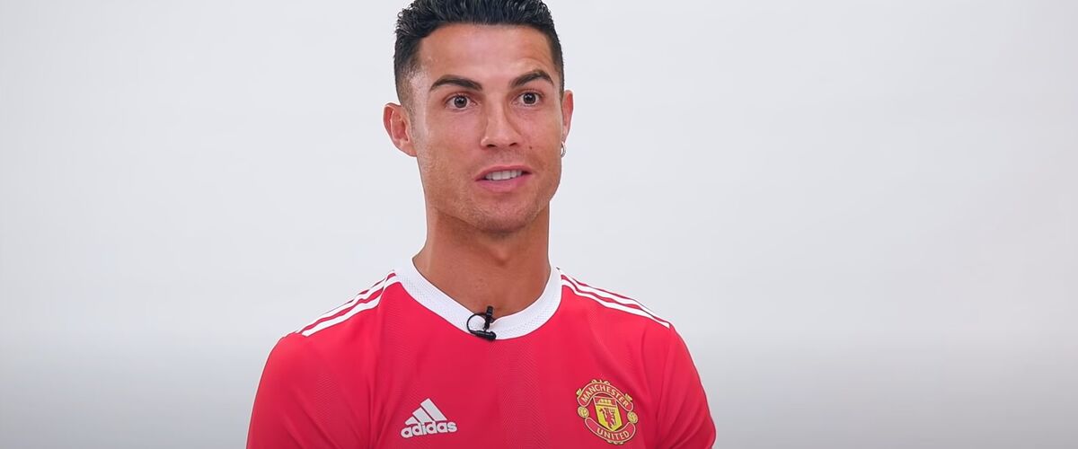 Manchester United breekt record met omzet van Cristiano Ronaldo-shirts