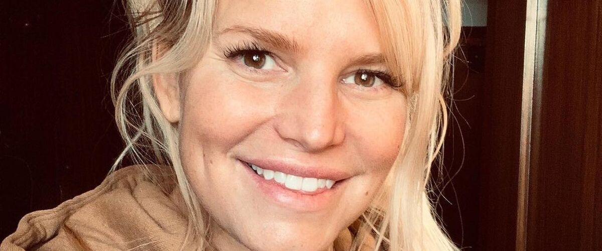 Jessica Simpson deelt foto van haar dieptepunt en is volledig onherkenbaar