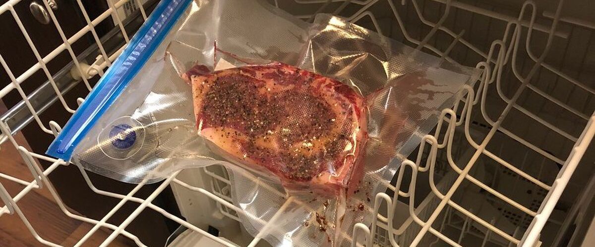 Deze man beweert de perfecte medium rare steak te kunnen maken in de vaatwasser