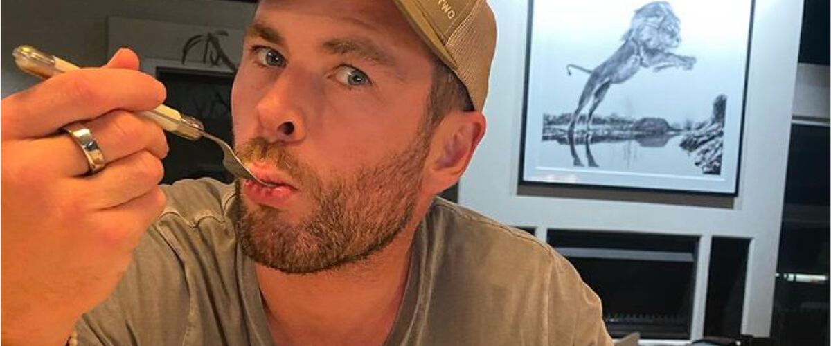 Dit eet de beestachtige acteur Chris Hemsworth op een dag